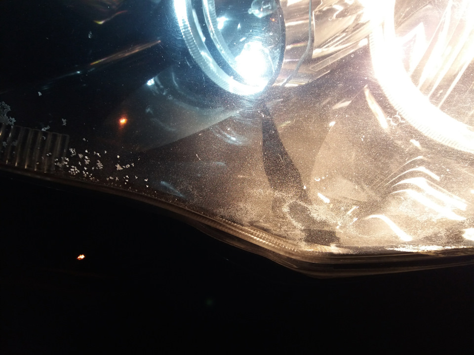 Лопнула фара — Mitsubishi Outlander XL, 2,4 л, 2008 года | наблюдение ...