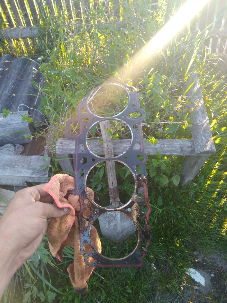 замена гбц. часть 1 — снятие инжектора и гбц — Lada 21099, 1,5 л, 2001 ...