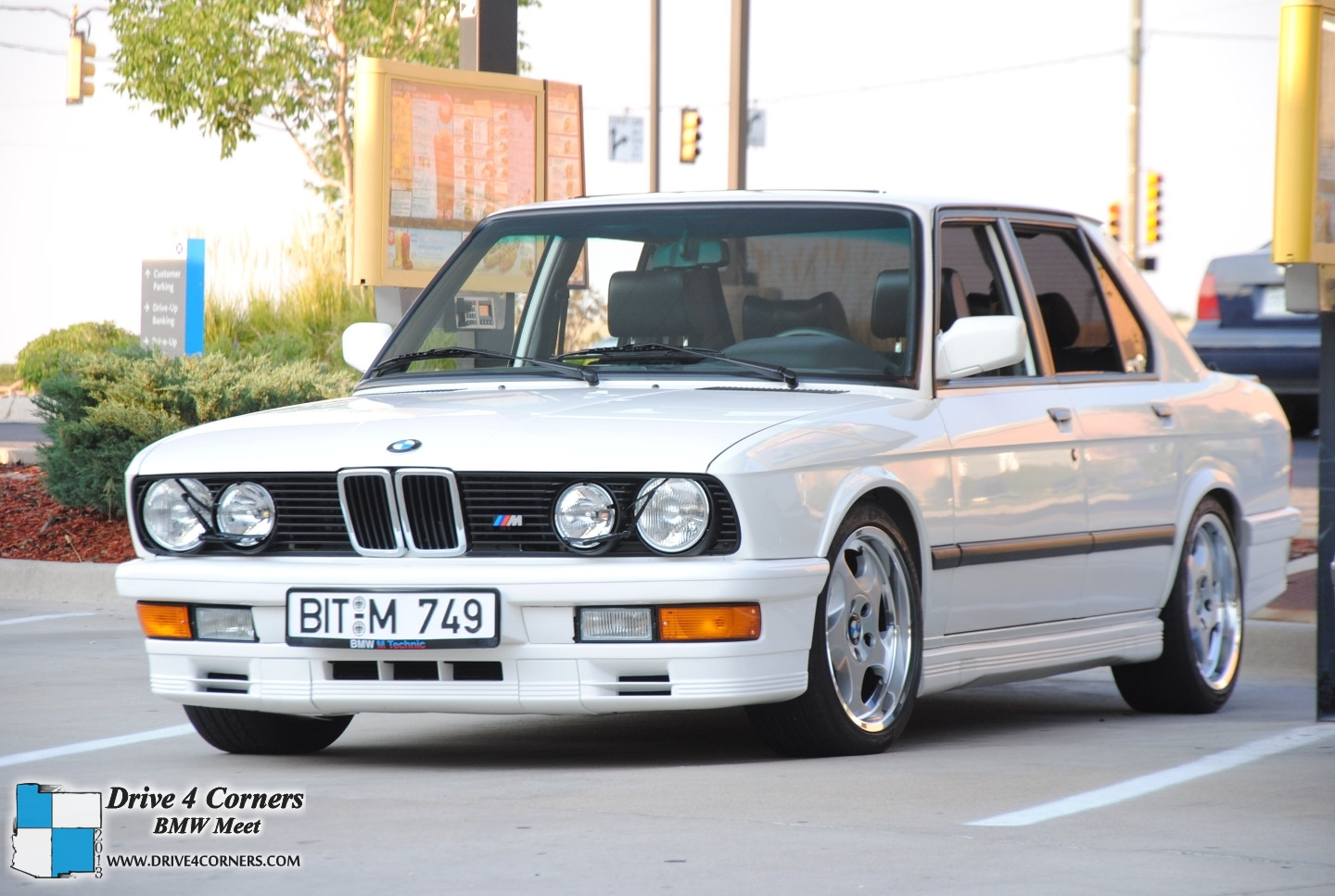 Bmw m technic. BMW e28. BMW e28 m Technic\. BMW e30 m Technic 1. БМВ е28 бампера.