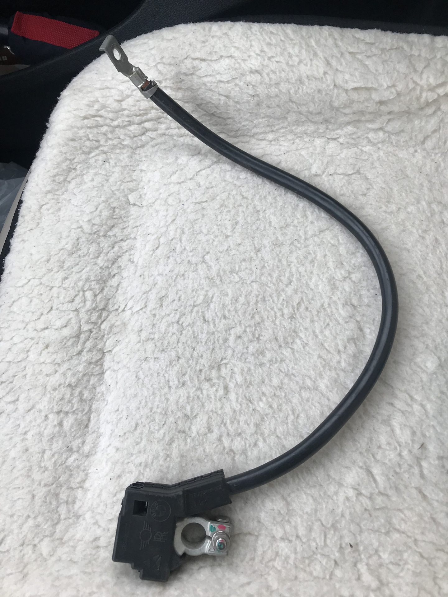 Разряд аккумулятора — нашёл причину — BMW X3 (F25), 2 л, 2012 года ...