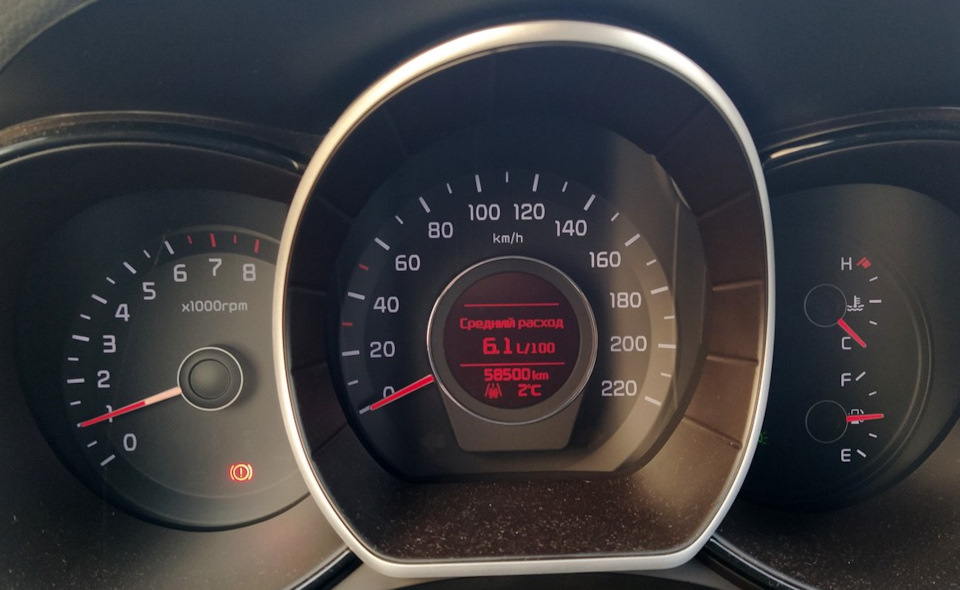 хороший расход по трассе на Hakka 8 — KIA Rio (3G). Found on photo: Nokian Tyres Hakkapeliitta 8