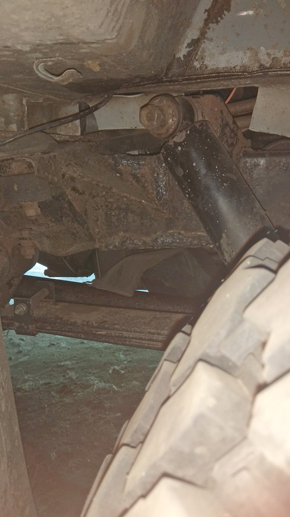 Ремонтные работы и трещина в раме