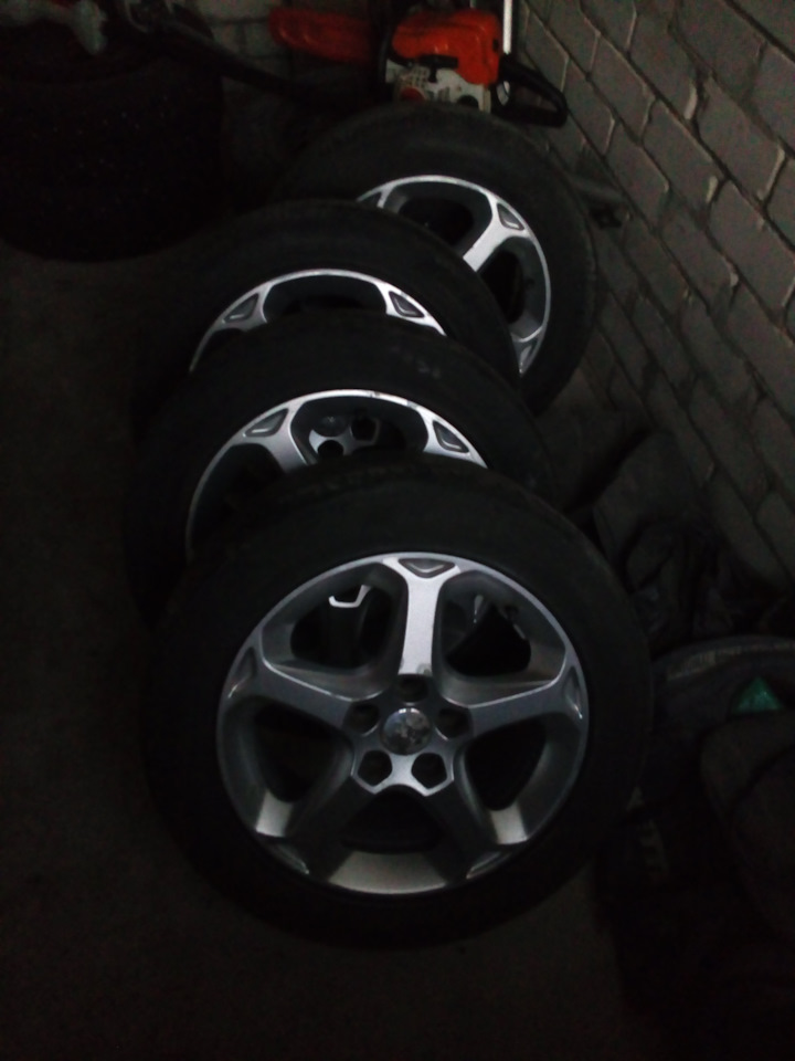 Штампованные диски Ford 16 5x108 на Ford C-Max I, Ford Focus Sedan II ...