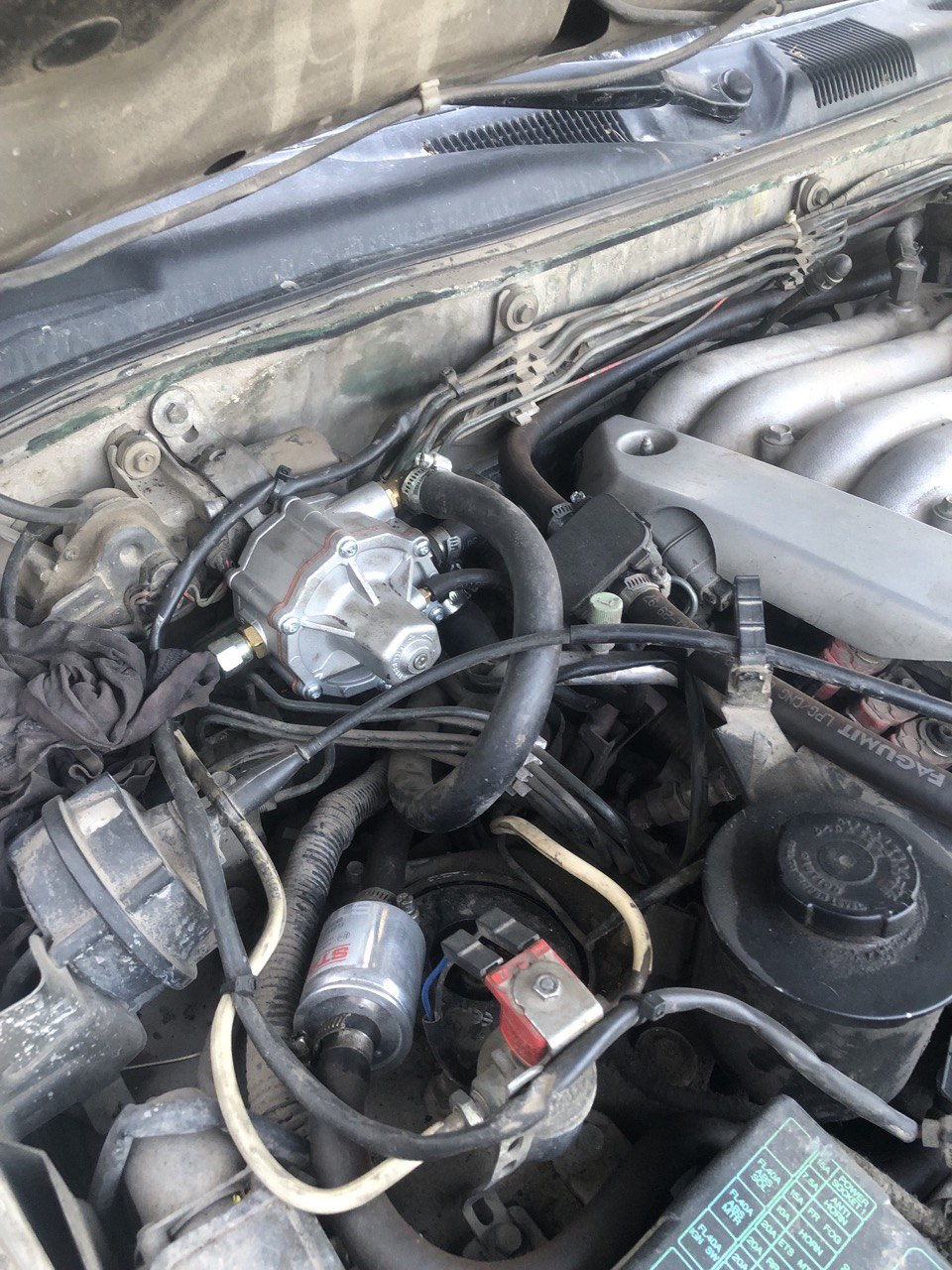 Ревизия ГБО: замена шлангов, фильтра, редуктора — Nissan Pathfinder (2G ...