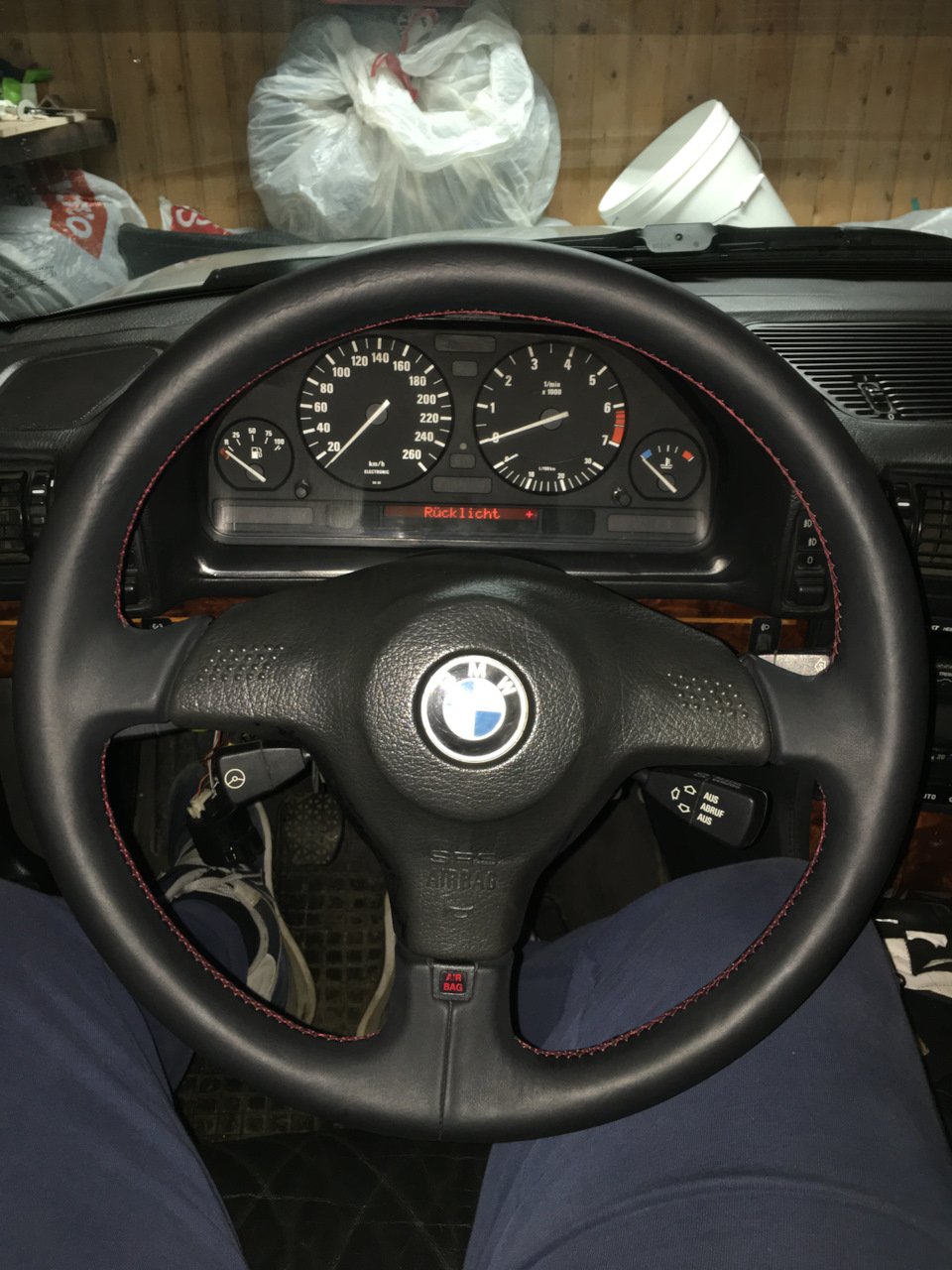 Все о спорт рулях с AIRBAG 2 (Sport Wheel 2) и установка в машину — BMW 7  series (E32), 4 л, 1992 года | стайлинг | DRIVE2