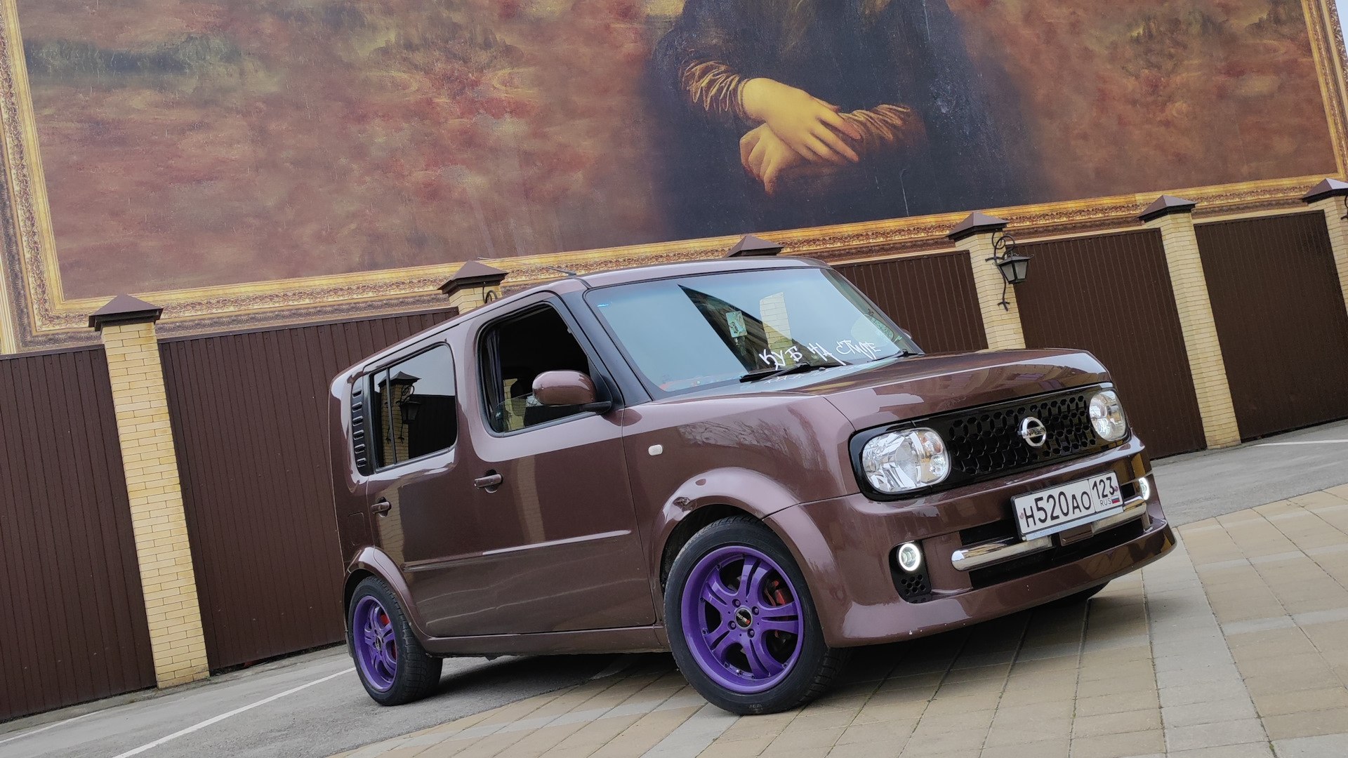 Nissan Cube 4