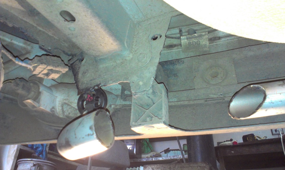 Выхлоп на две стороны — Ford Focus Hatchback II, 1,8 л, 2007 года ...