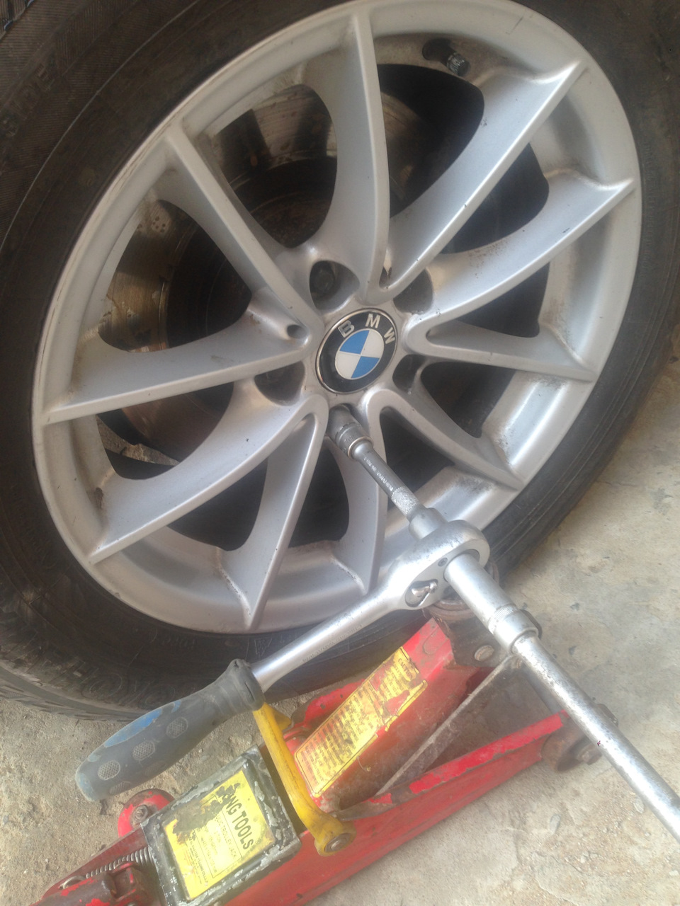 Откручивание секретки — BMW X3 (F25), 2 л, 2011 года | своими руками ...