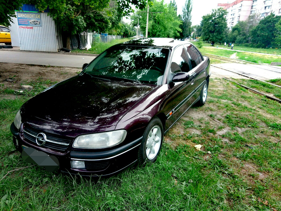 Омега б 1994. Опель Омега 1994 года. Опель Омега 1994 2.5. Opel Omega 1994. Опель Омега 1994 белый цвет.