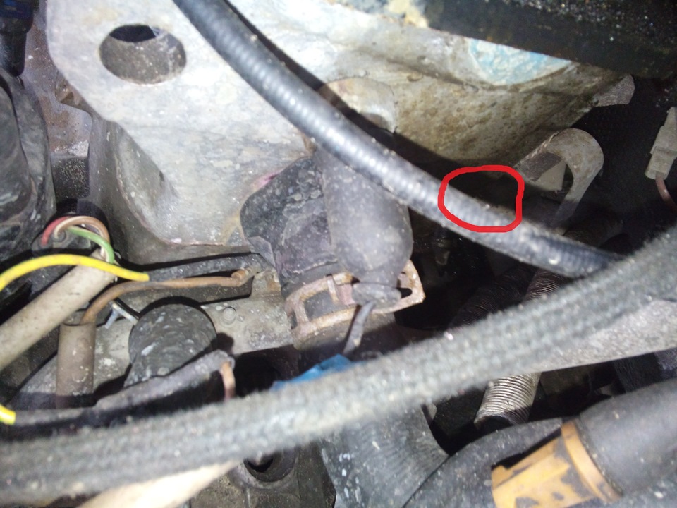 Приговорили прокладку ГБЦ — Volkswagen Passat B3, 1,8 л, 1989 года ...