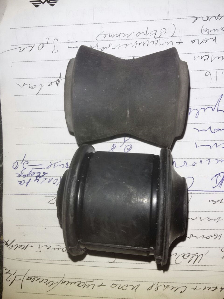 замена реактивных тяг, на доработанные с втулками от 2108. — Lada 21011 ...