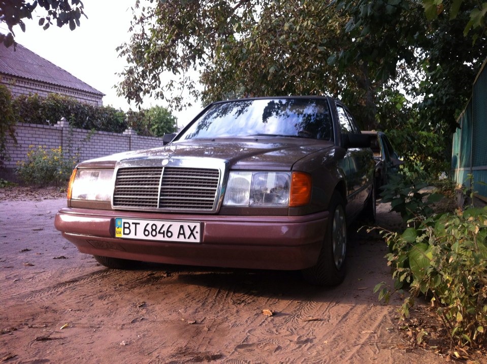 Заменил бампер — Mercedes-Benz E-Class (W124), 2,5 л, 1985 года ...