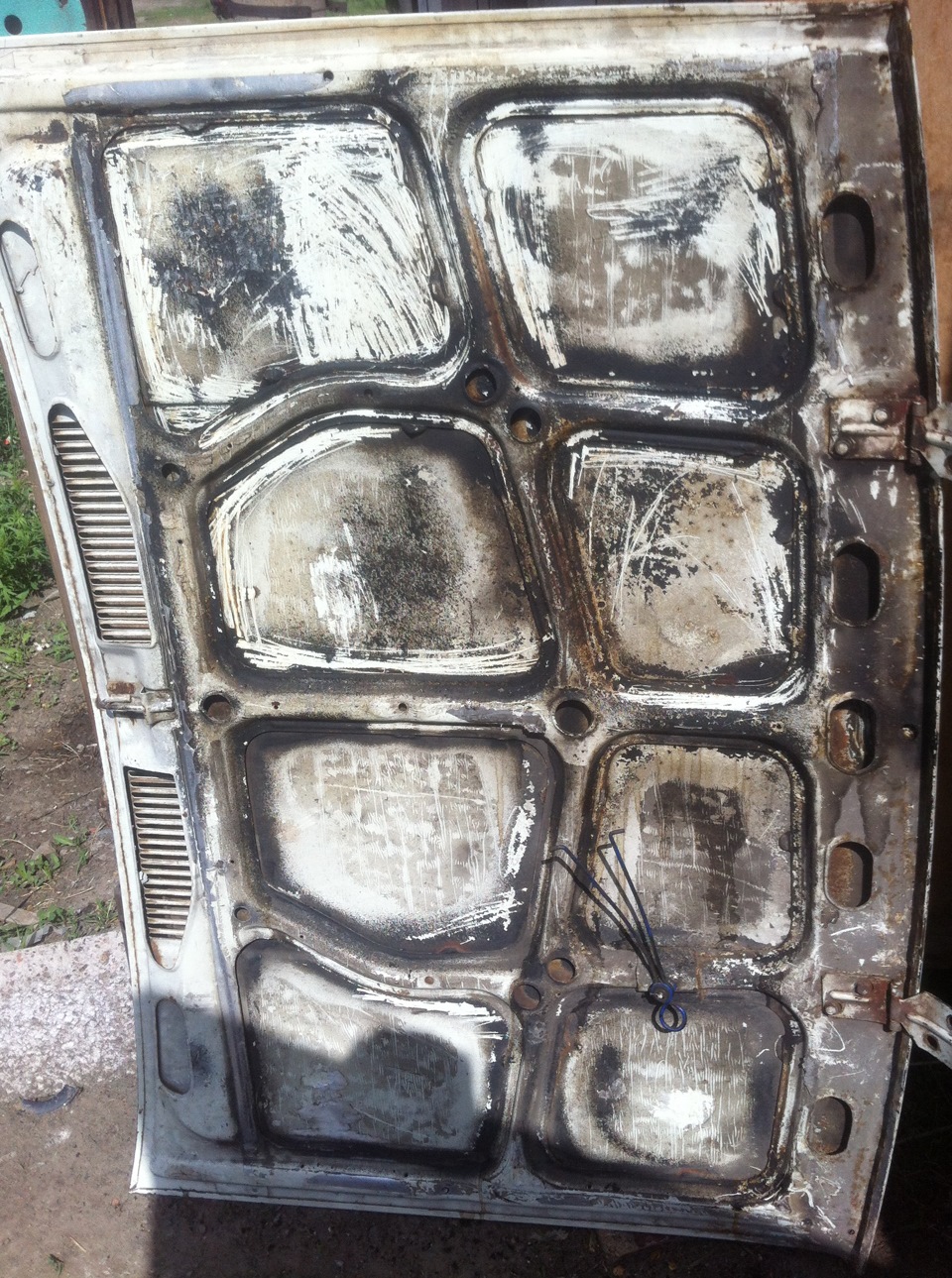 подготовка капота к покраске — Lada 21053, 1,5 л, 1995 года | кузовной ...