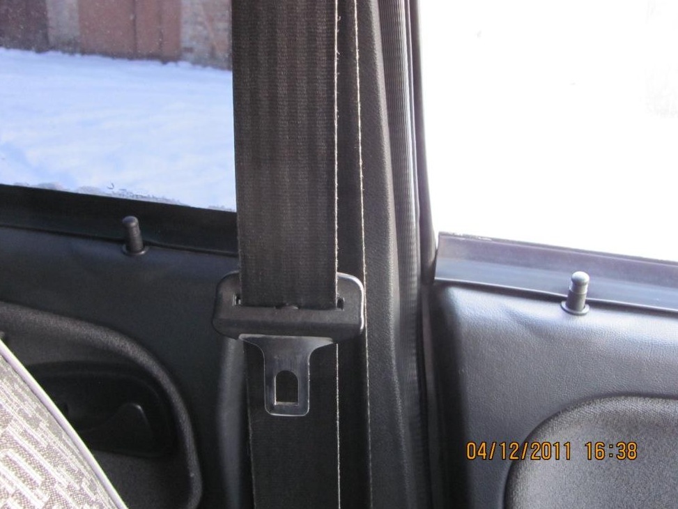 Фиксатор двери приора. Внутренность двери пежо 308. Болты замков ваз  калина. Фиксатор двери приора. Болты замков ваз  калина.