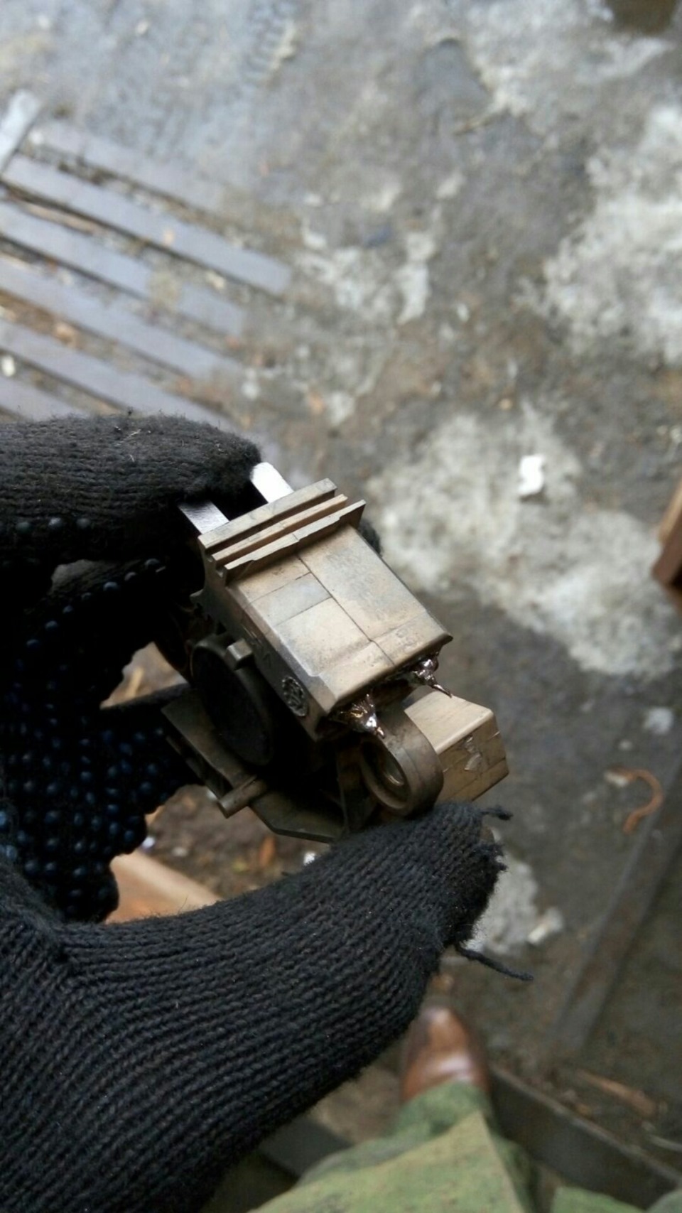 Запаяли…убрали лишнее…(еще залил герметиком) — Volkswagen Passat B5