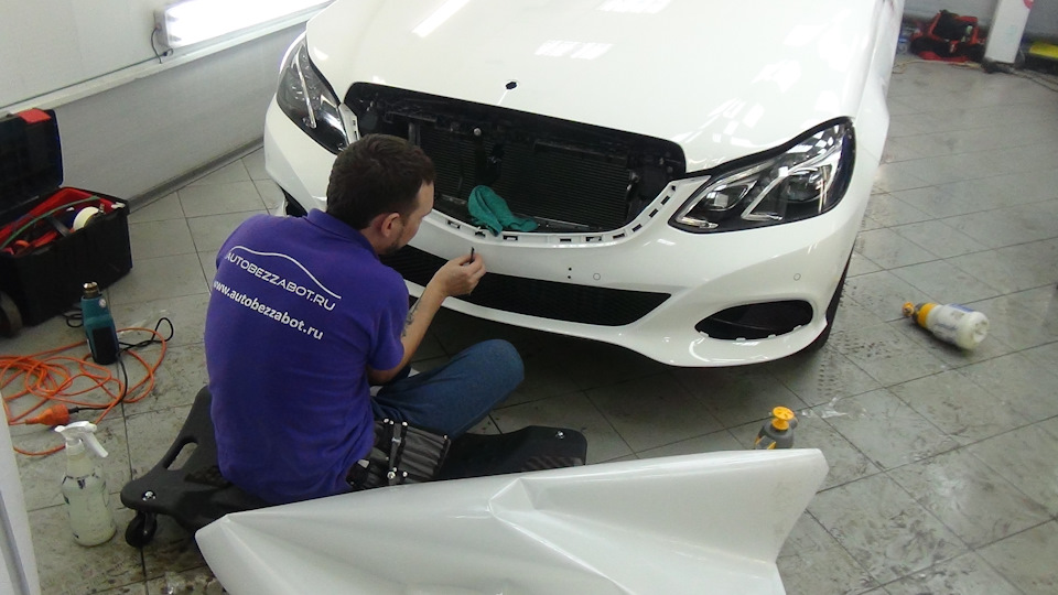 Оклейка белого Mercedes-Benz E-200 — АвтоБезЗабот на DRIVE2