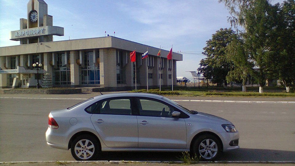Volkswagen Polo Sedan 1.6 AT Highline+Premium
