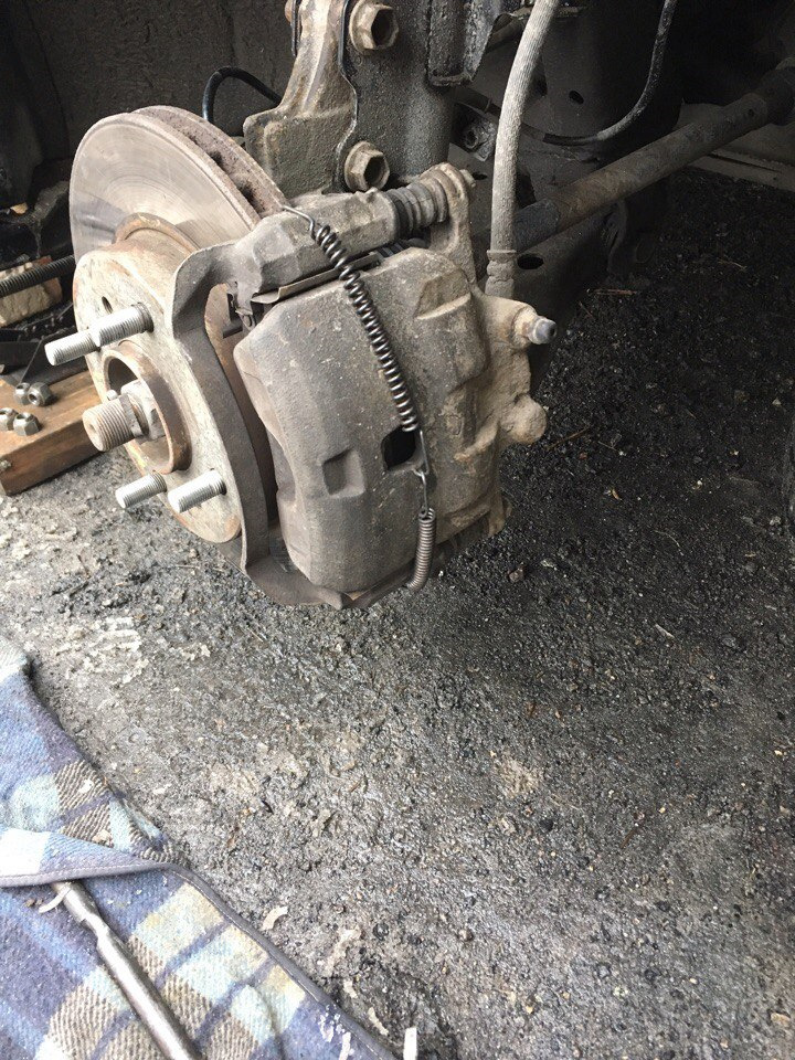 Стуки в передней подвеске — Nissan Sunny (B15), 1,5 л, 2000 года ...