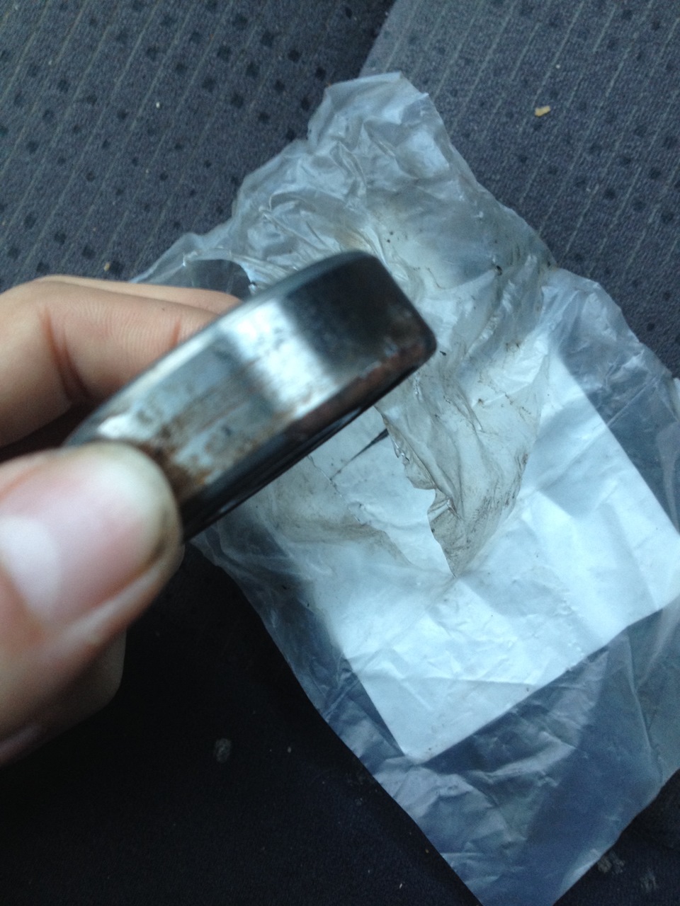 Заменил подшипники в генераторе — Nissan NP300, 2,5 л, 2012 года ...