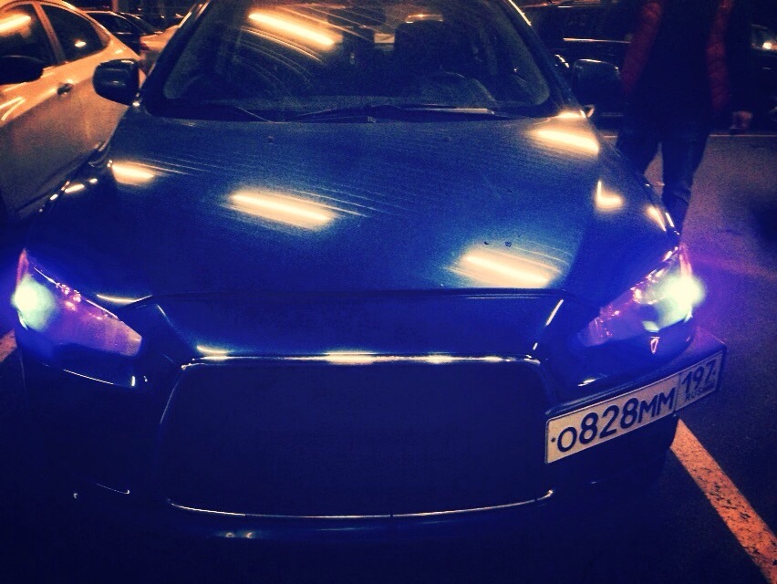 Установка синих ламп в габариты. — Mitsubishi Lancer X, 2012 года ...