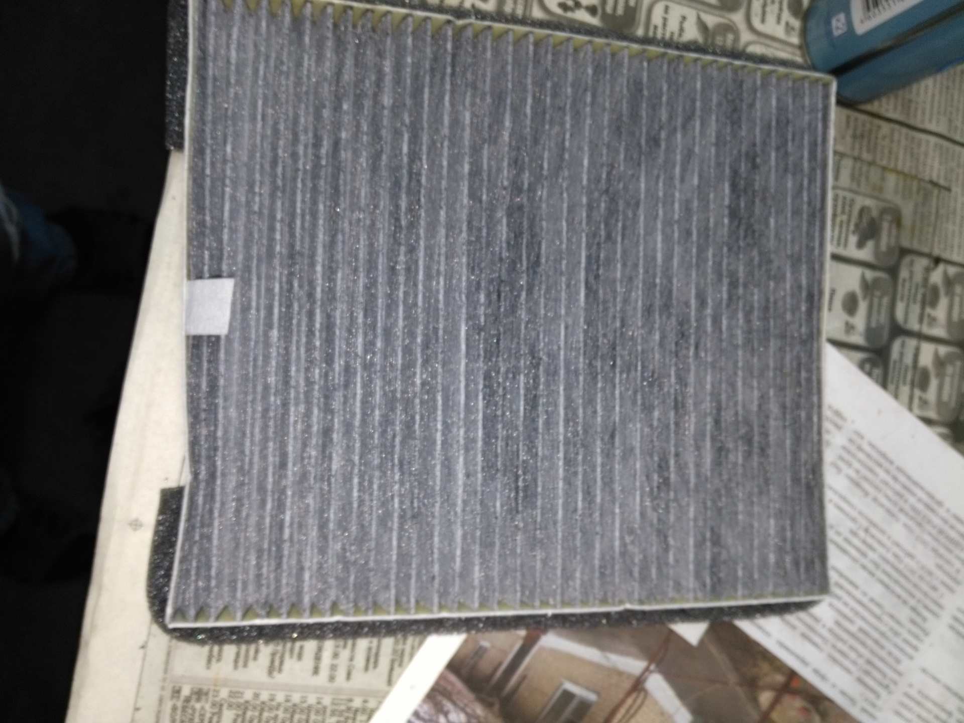 Замена заглушек фар, замена салонного фильтра — Lada Приора хэтчбек, 1 ...