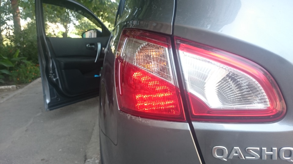 Задний стоп фонарь — Nissan Qashqai+2, 2 л, 2013 года | электроника ...