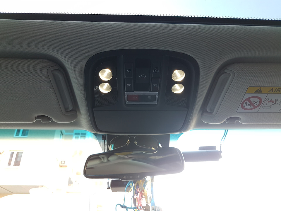 плафон люка ауди 100 с4. управление люком. плафон ауди 100 с4. реле люка nissan x-trail t30. плафон хонда аккорд 8.
