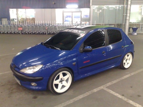 Proshlo Godnij Marafet Peugeot 206 2 0 L 1998 Goda Na Drive2