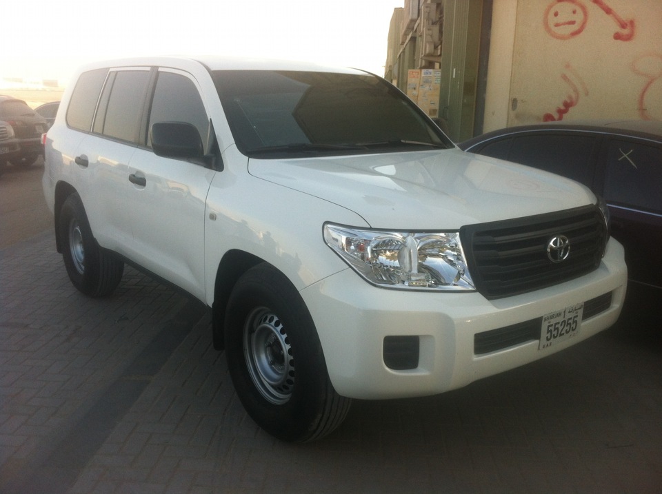 toyota land cruiser 200 series