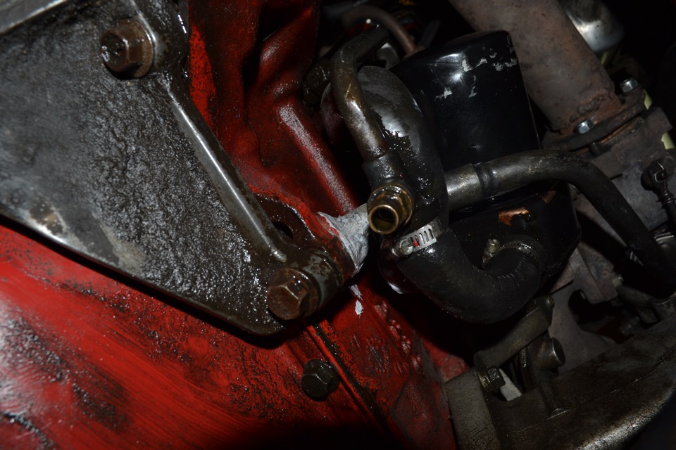 Слив масла с турбины. — Volvo 940, 2,3 л, 1995 года | своими руками ...