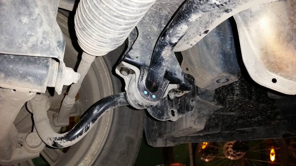 Замена втулок переднего СПУ — Subaru Forester (SG), 2 л, 2007 года ...