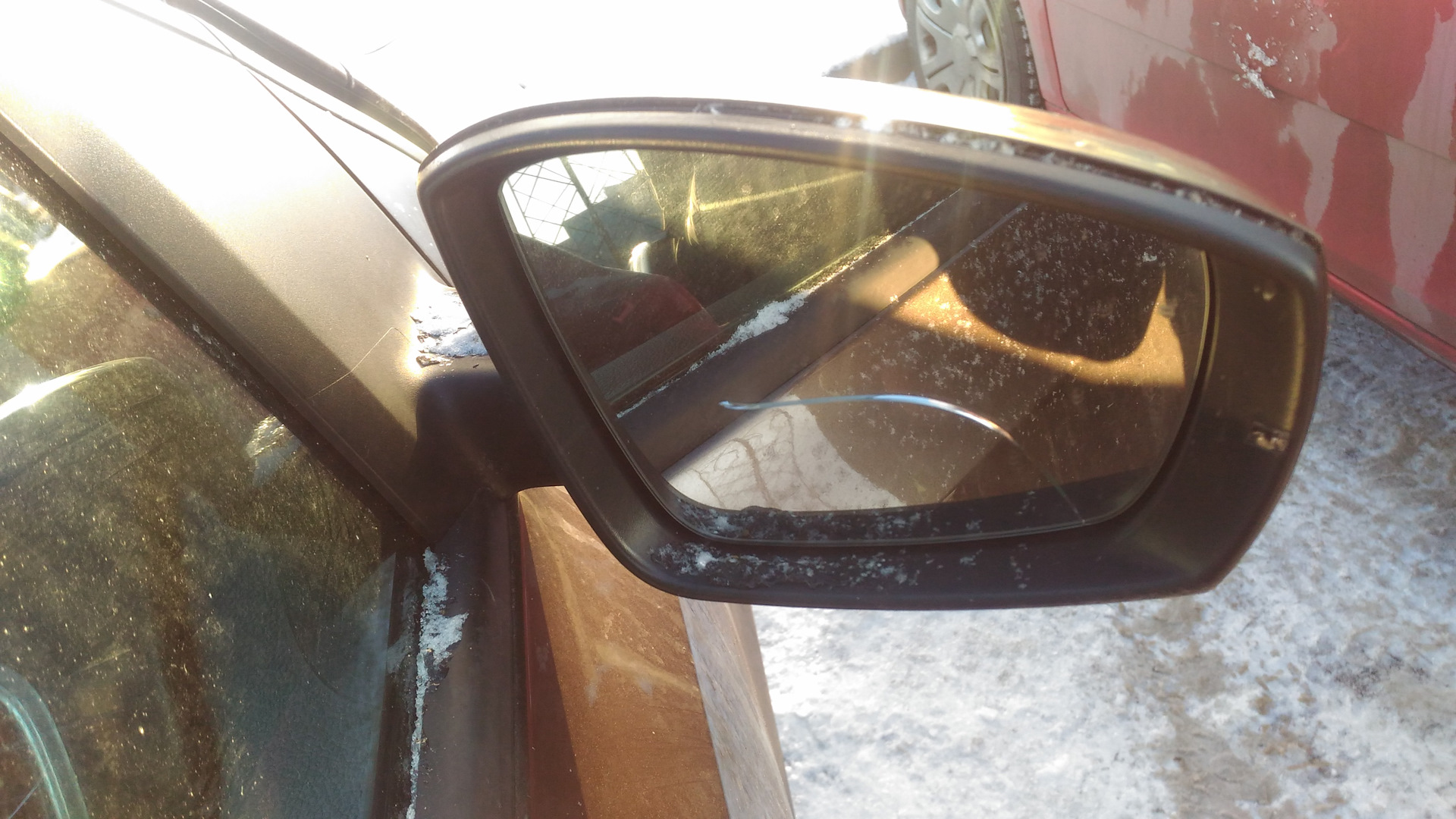 Volkswagen polo зеркала. Polo sedan зеркало правое. Фольксваген поло седан зеркало правое. Зеркальный элемент бокового зеркала для поло седана.