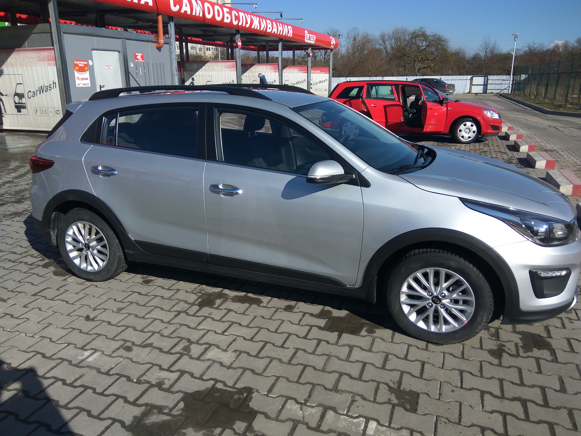 Kia rio x-line prestige. х престиж. Kia rio x 2021 серебристый. Kia rio x-line prestige. Sleek silver kia rio x-line.