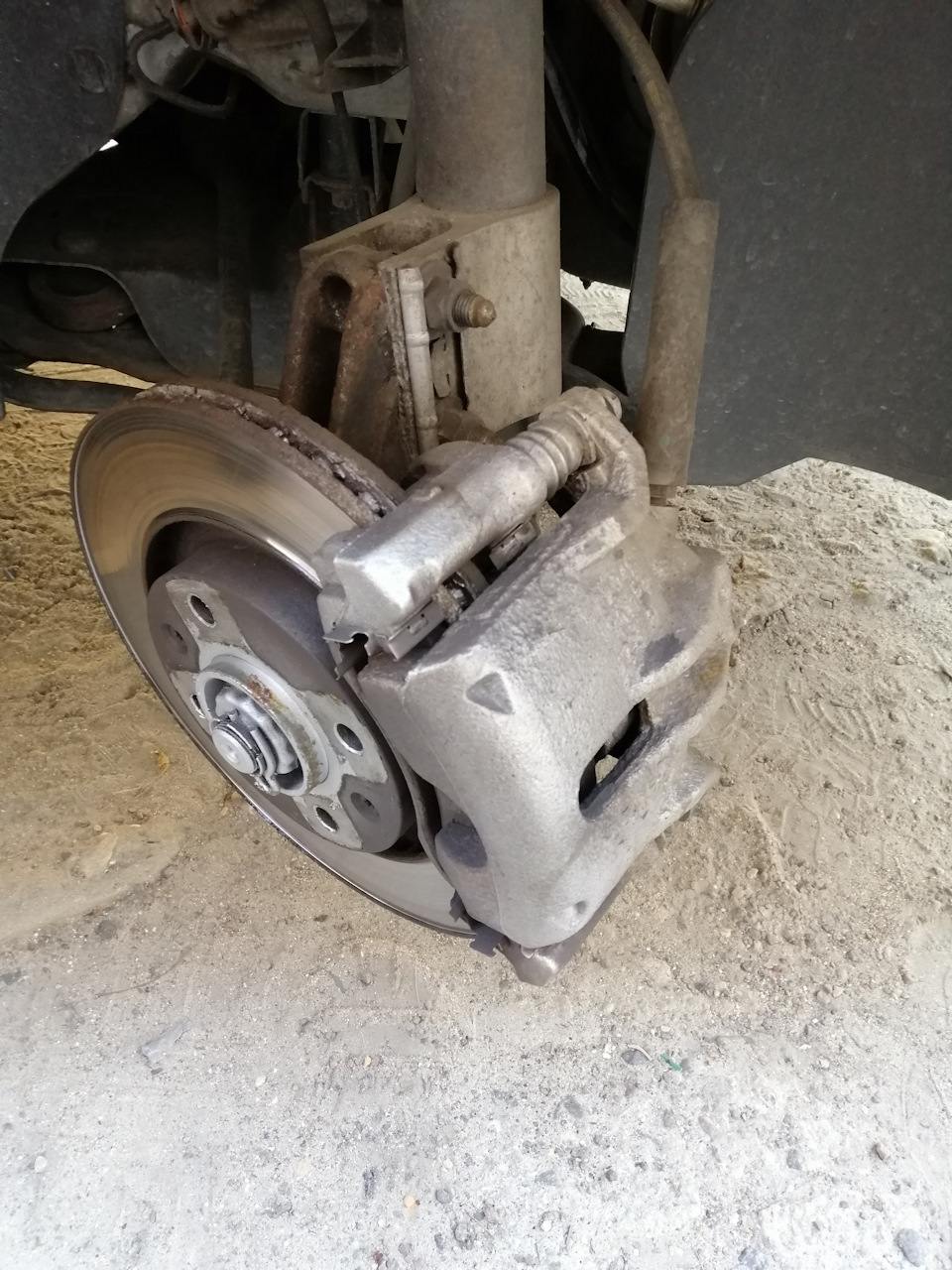 Заменил тормозные диски и колодки — Citroen C4 (1G), 1,4 л, 2009 года ...