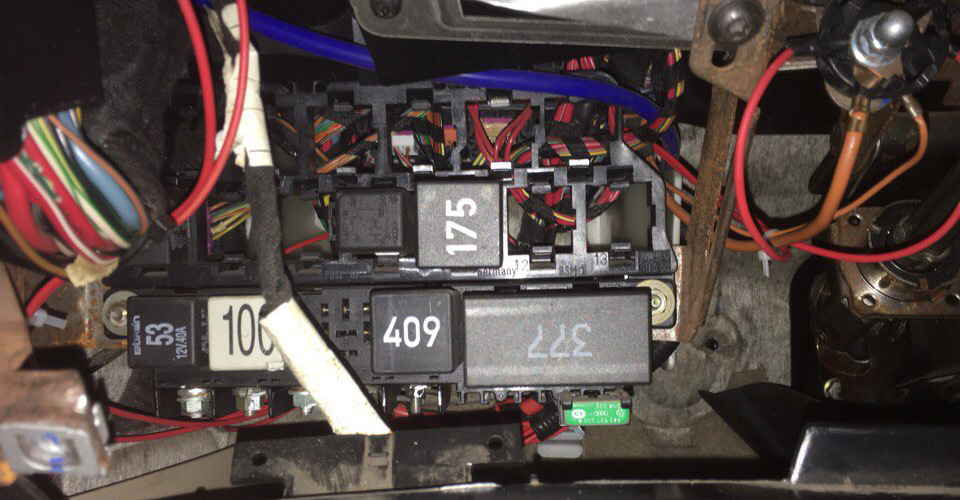 Подключение ПТФ и электро-корректора угла наклона фар ч.1 — Volkswagen ...