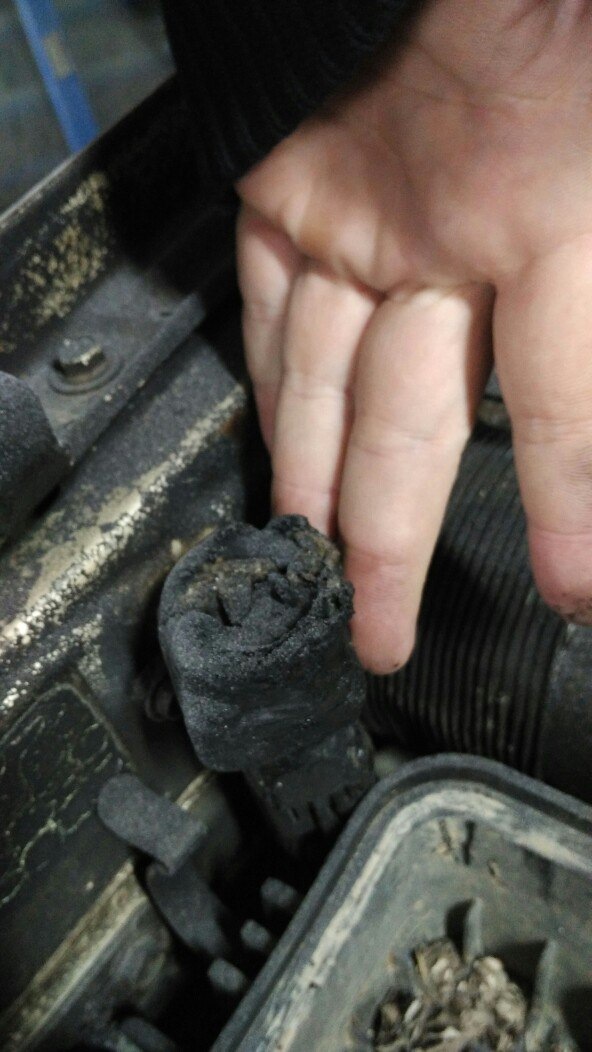 не смогли полноценно идентифицировать эту хрень — KIA Sorento (1G)