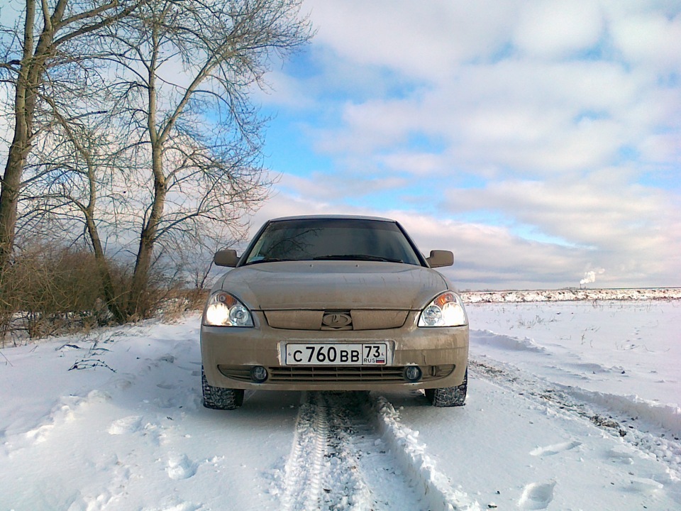 Lada Priora универсал на снегу