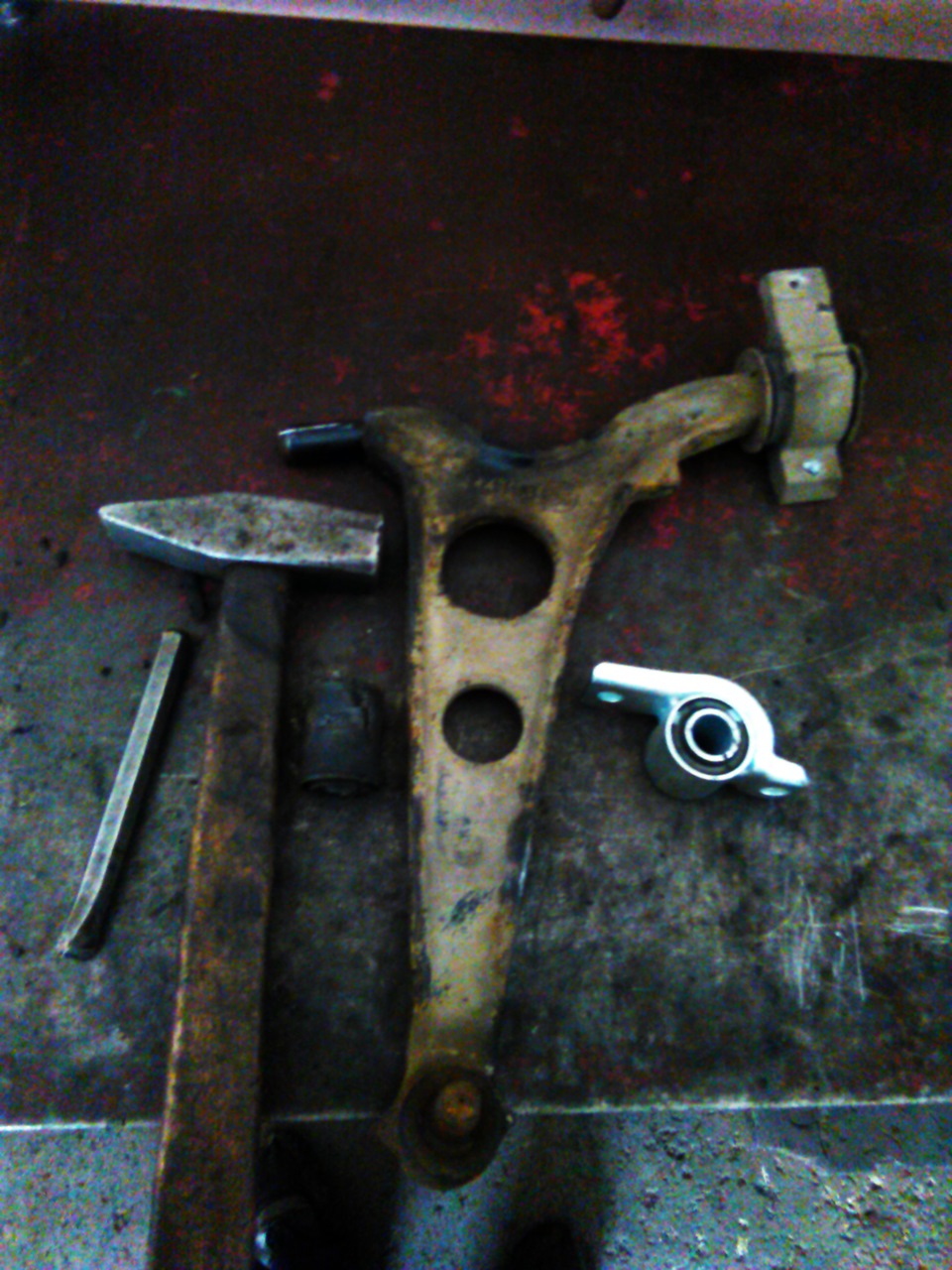 Перепрессовка сайлента переднего рычага — Lancia Lybra, 2,4 л., 2000 ...