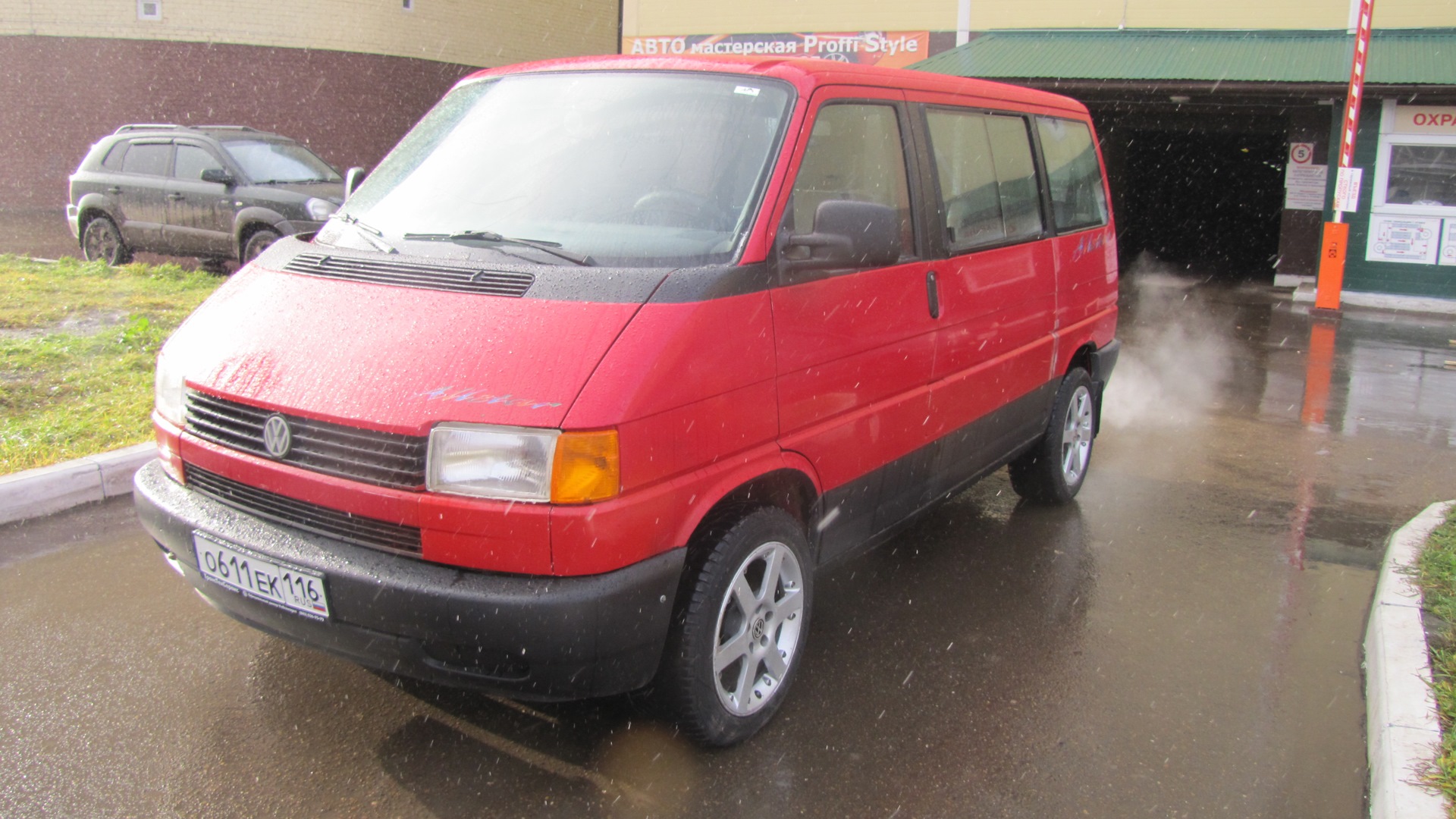 Volkswagen Multivan (T4) 2.4 дизельный 1994 | комната на R17 на DRIVE2