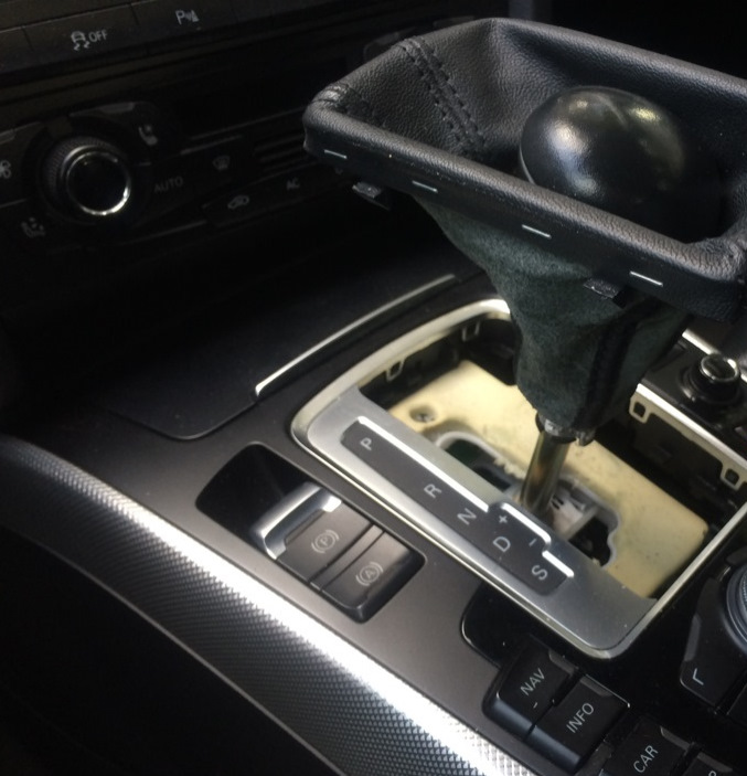 Как снять ручку акпп ауди а4 Ручка акпп Audi RS - Audi A4 (B8), 3 л, 2013 года стайлинг DRIVE2