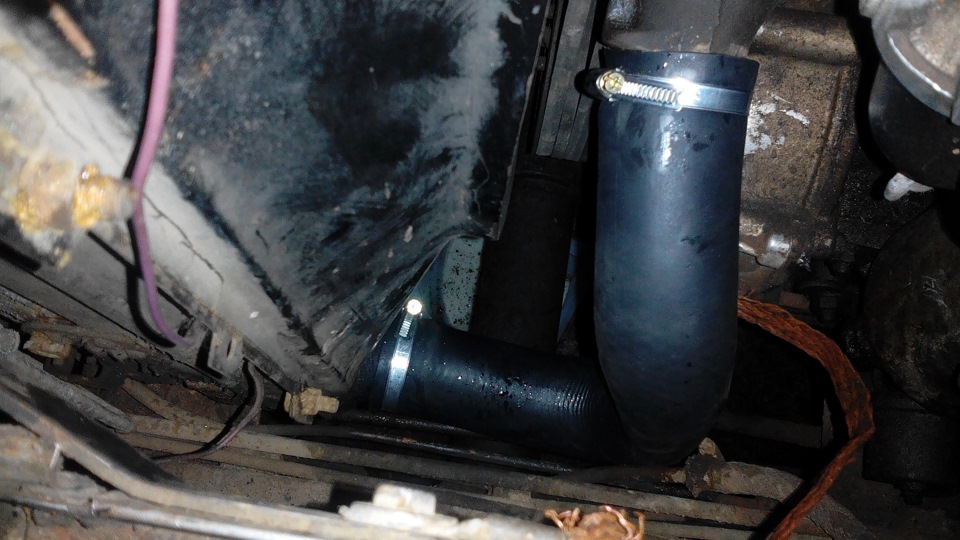 Замена патрубка — УАЗ 3962, 2003 года | своими руками | DRIVE2