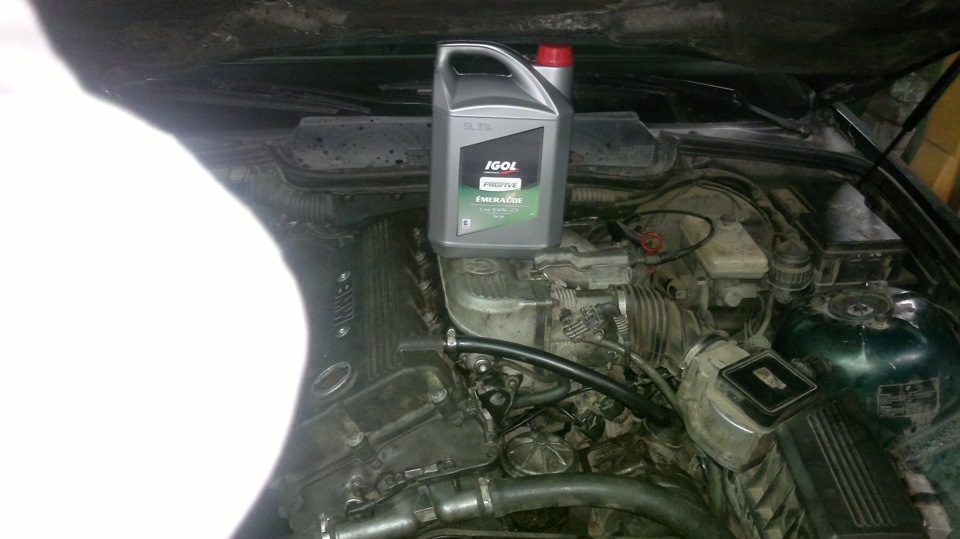 Замена прокладки ГБЦ, ну и коренного сальника коленчатого вала. Часть ...