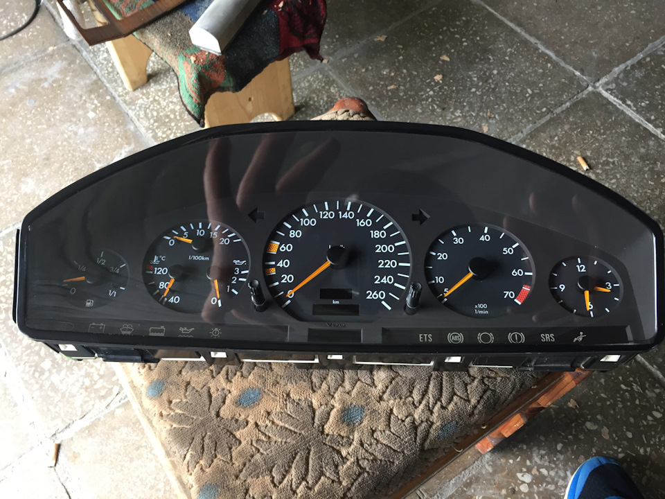 Как снять стекло с щитка приборов Стекло щитка приборов - Mercedes-Benz S-Class (W140), 3,2 л, 1995 года своими ру