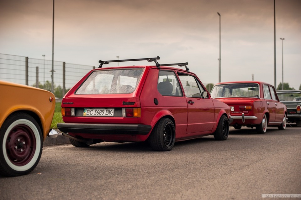 Volkswagen Golf mk1 трековый