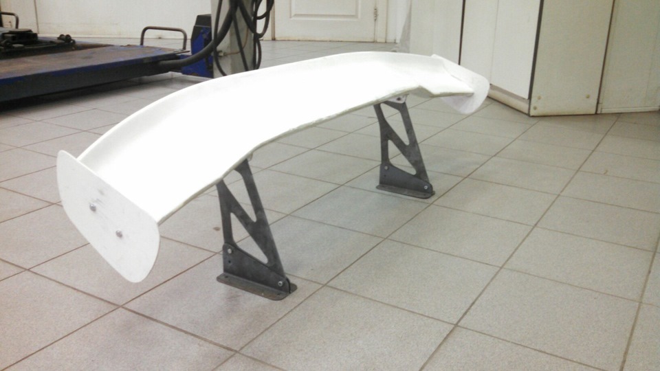 изготовление спойлеров. лим спойлер своими руками. спойлер из металла. спойлер ducktail своими руками. изготовление спойлеров.