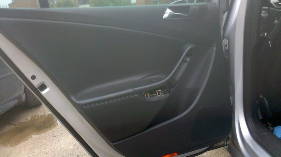 Кусок от DYNAUDIO — FINISH — Volkswagen Passat B6, 2 л, 2007 года ...