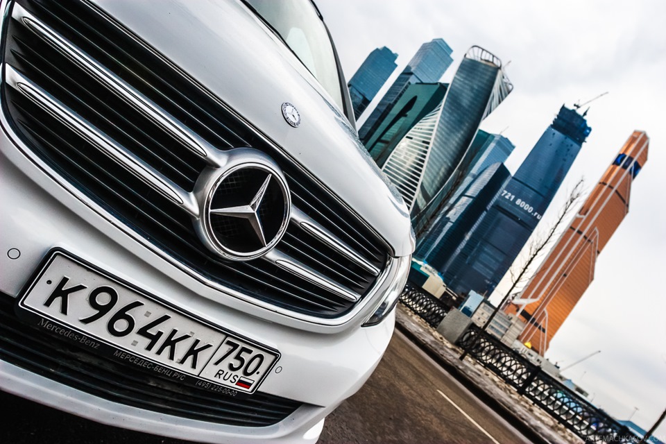 Мерс тест. Мерседес Tested. Мерседес с250 бизнес значки. Avantgarde Mercedes-Benz logo. Мерседес тестовый прогон.