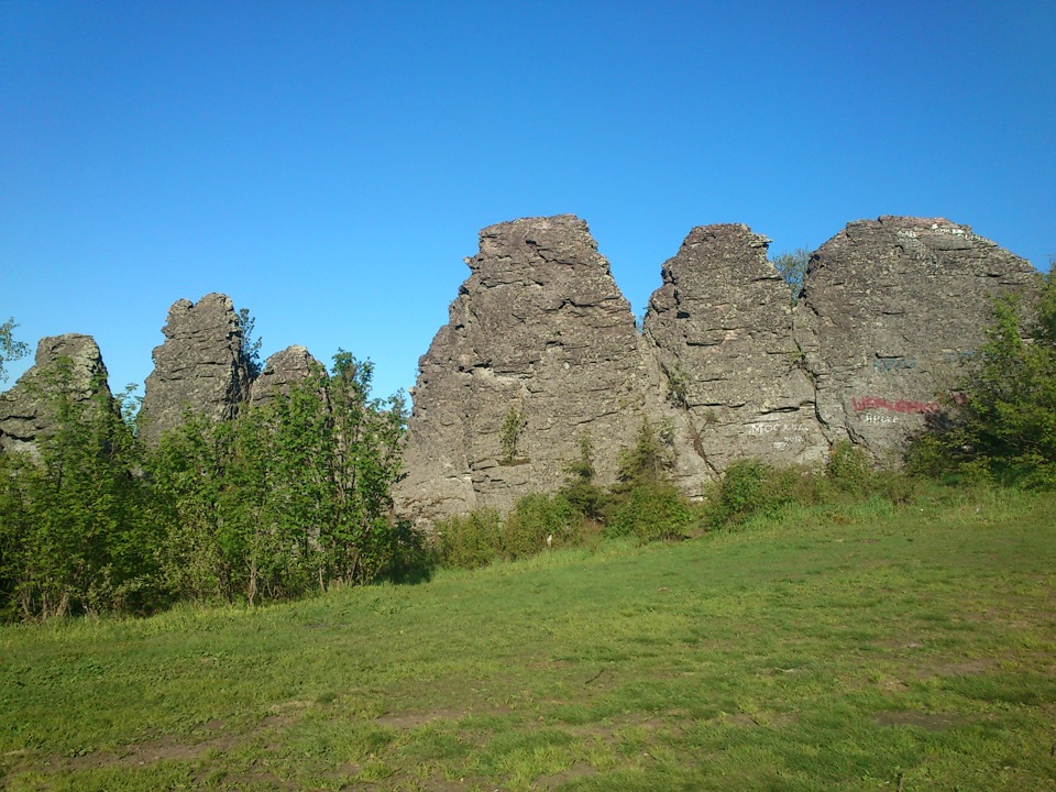 Каменные скульптуры в кушнаренково фото