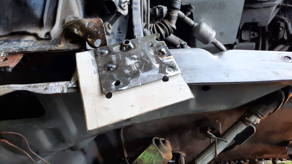 Она сразу в два слоя — Toyota Land Cruiser 100