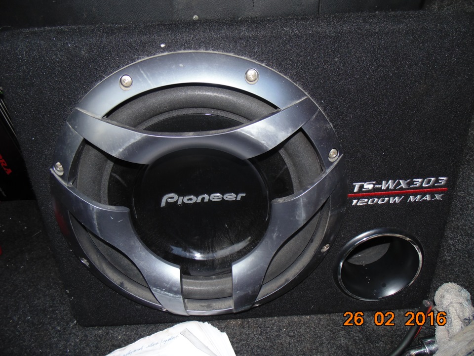 Pioneer ts wx303 subwoofer hot sale 1200w